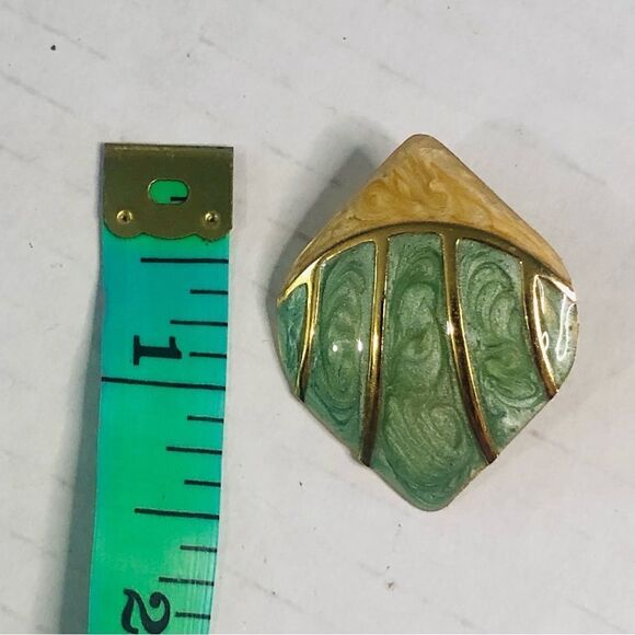 vintage 80’s Green Gold And Cream Color Enamel large pierced earrings no backs - Picture 5 of 5
